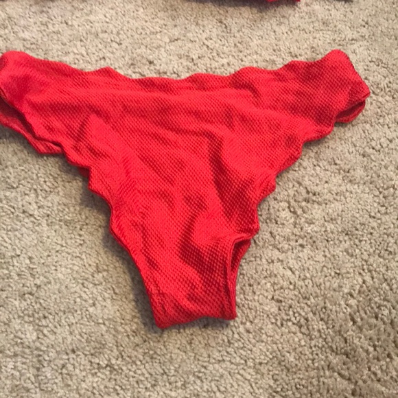 Cupshe red bikini - Picture 3 of 5